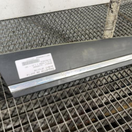 Baguette de porte avant droite RENAULT CLIO 4