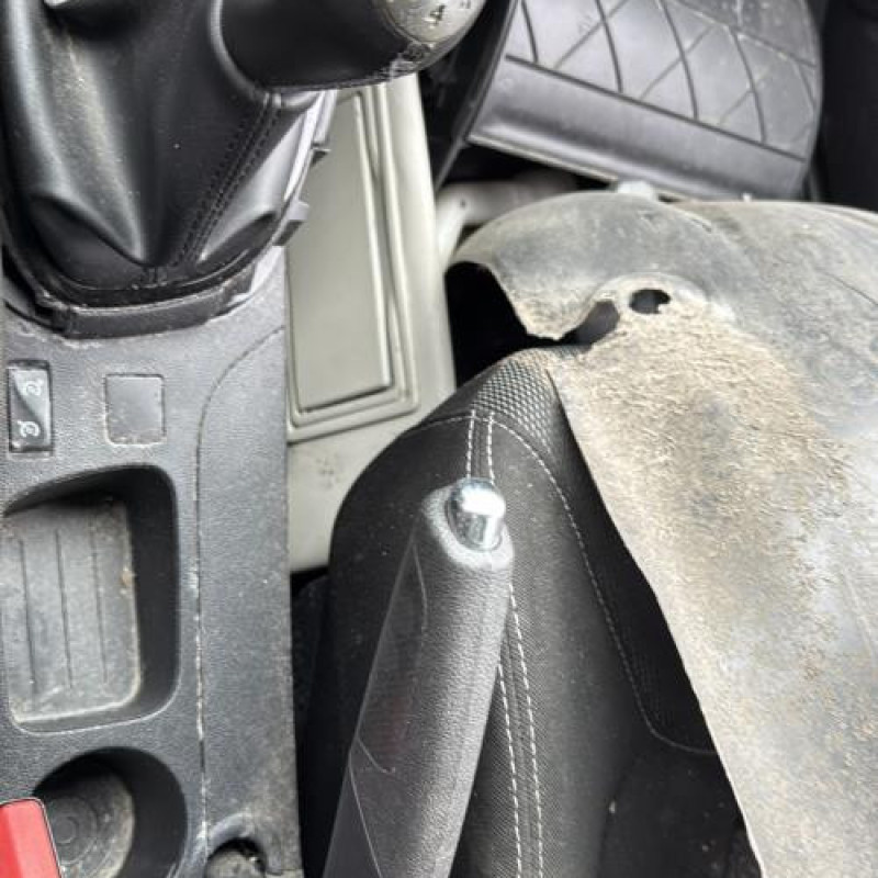 Verin de capot RENAULT CLIO 4 Photo n°18