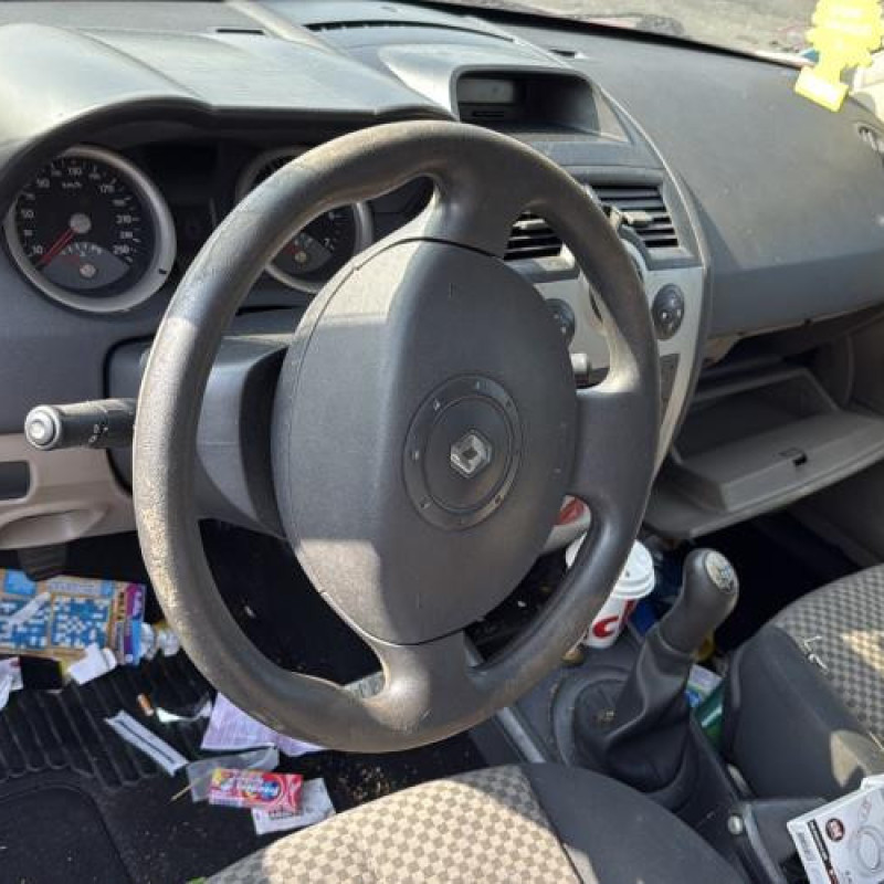 Feu arriere principal gauche (feux) RENAULT MEGANE 2 Photo n°20