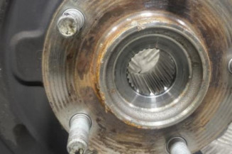 Pivot de moyeu avant droit NISSAN QASHQAI 1