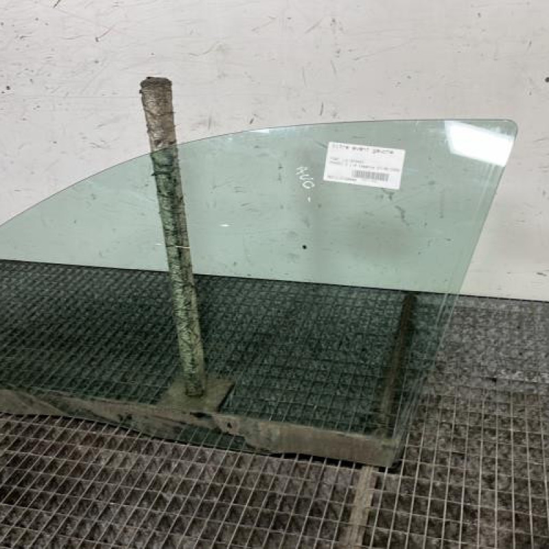 Vitre avant gauche FORD MONDEO 2 Photo n°3