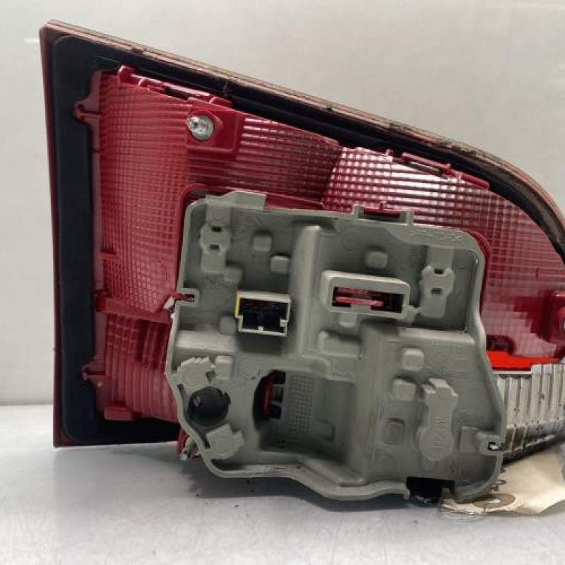 Feu arriere secondaire droit (feux) VOLKSWAGEN SHARAN 2 Photo n°2