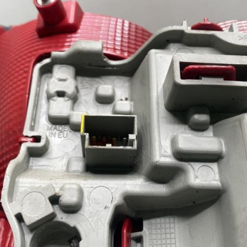 Feu arriere secondaire droit (feux) VOLKSWAGEN SHARAN 2 Photo n°3