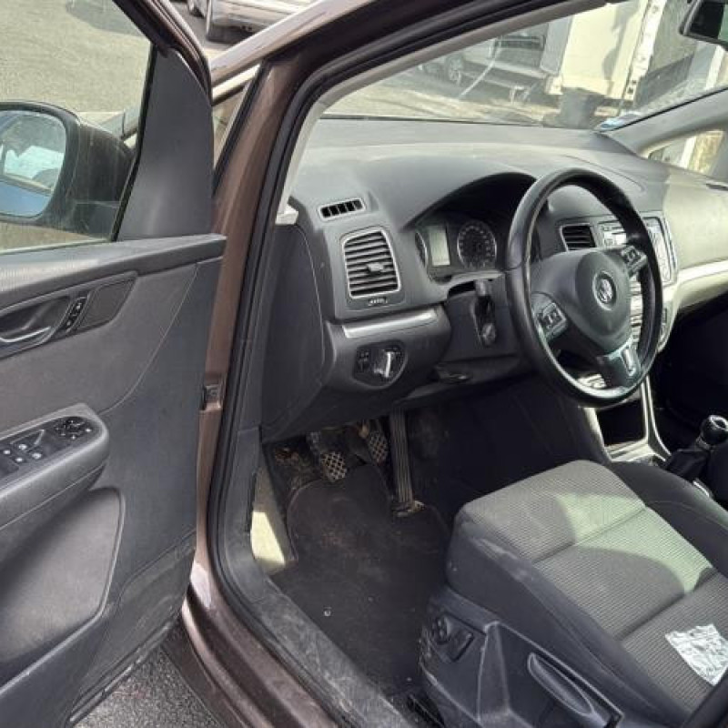 Feu arriere secondaire gauche (feux) VOLKSWAGEN SHARAN 2 Photo n°14