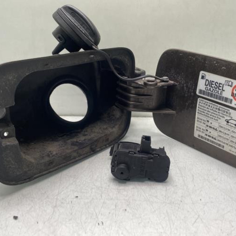 Trappe d'essence VOLKSWAGEN SHARAN 2 Photo n°1