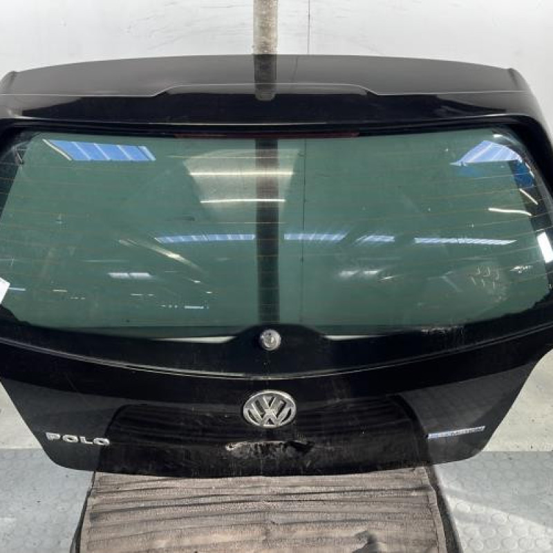 Malle/Hayon arriere VOLKSWAGEN POLO 4 Photo n°1