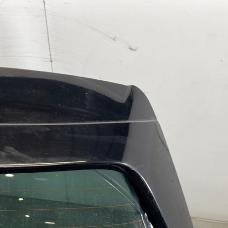 Malle/Hayon arriere VOLKSWAGEN POLO 4 Photo n°3