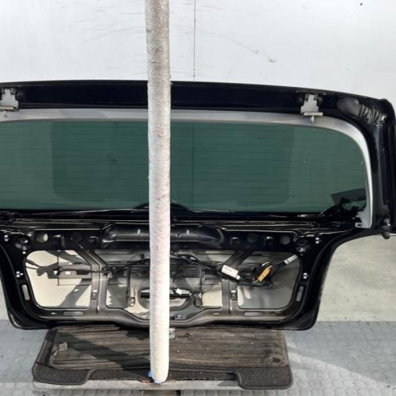 Malle/Hayon arriere VOLKSWAGEN POLO 4 Photo n°10