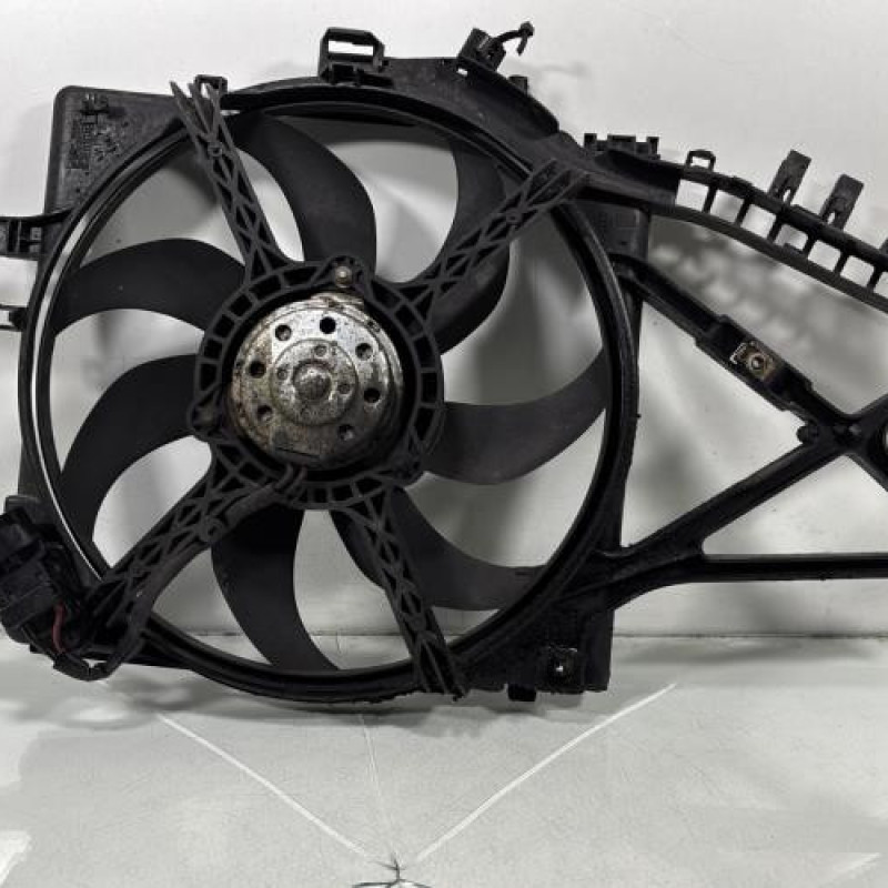 Moto ventilateur radiateur OPEL CORSA C Photo n°2