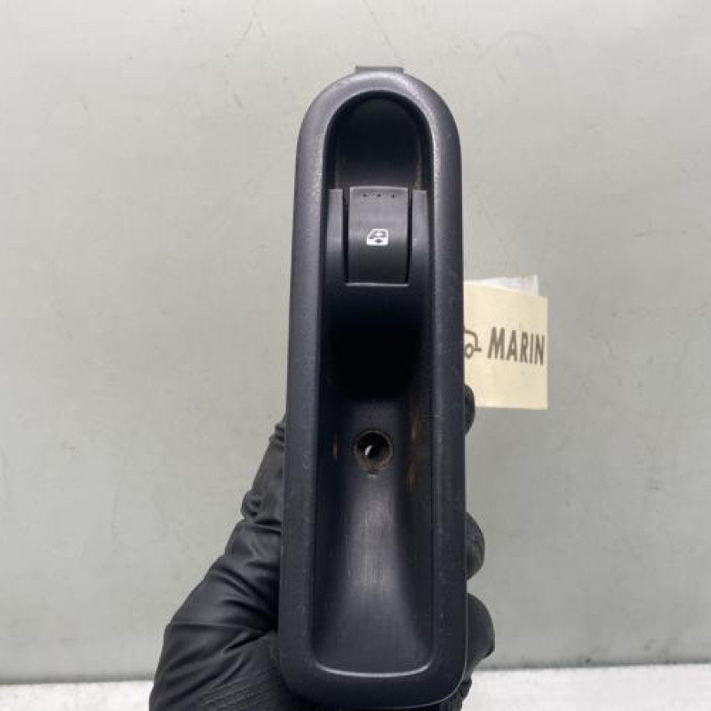 Interrupteur de leve vitre arriere gauche RENAULT SCENIC 2 Photo n°1