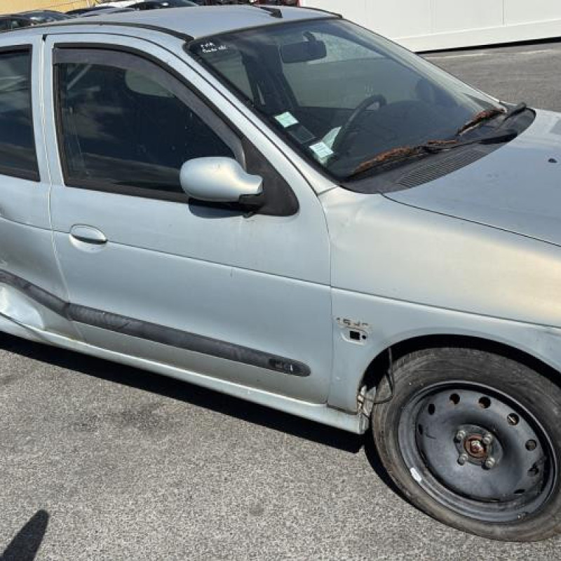 Feu arriere principal gauche (feux) RENAULT MEGANE 1 Photo n°12