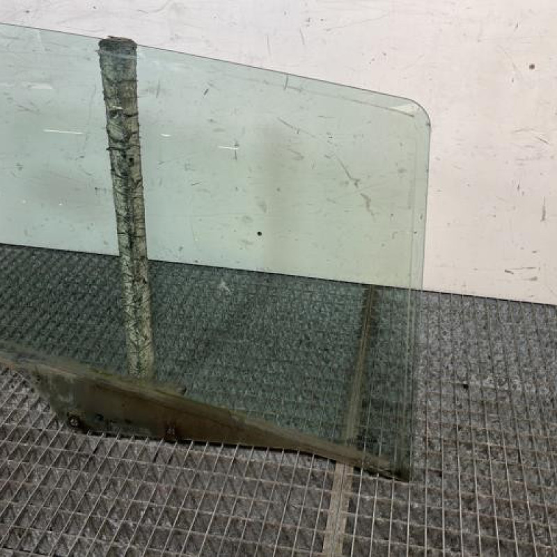 Vitre arriere droit PEUGEOT 307 Photo n°3