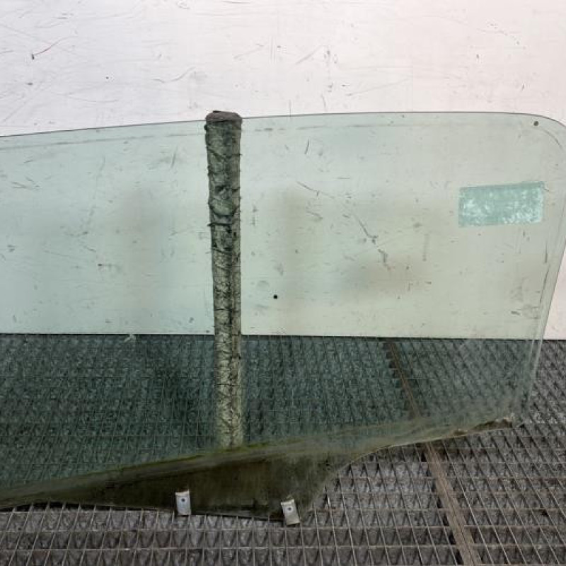 Vitre arriere droit PEUGEOT 307 Photo n°4