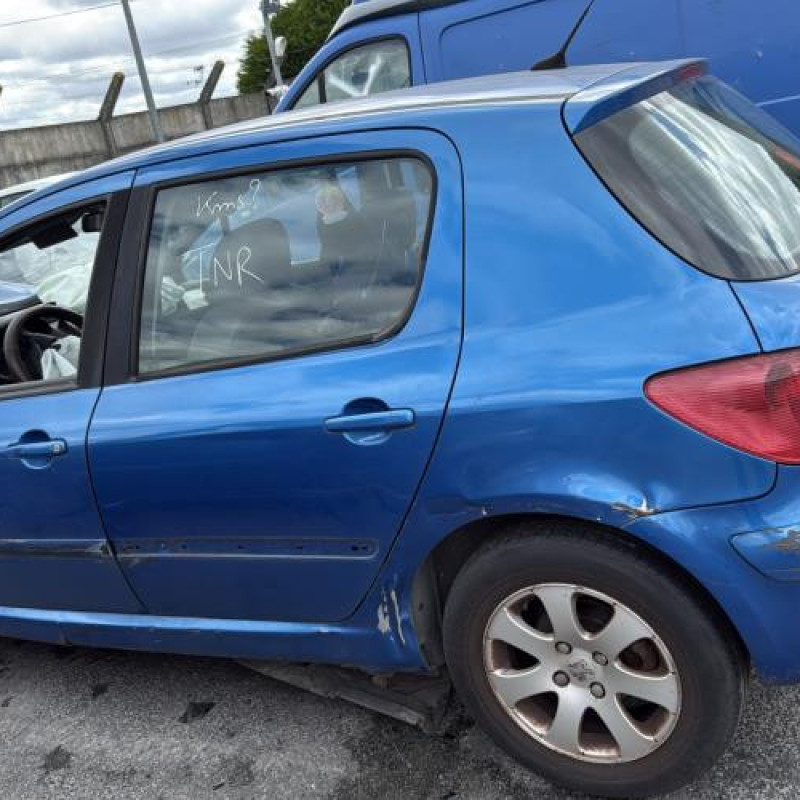 Vitre arriere droit PEUGEOT 307 Photo n°10