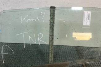 Vitre arriere gauche PEUGEOT 307 Photo n°1