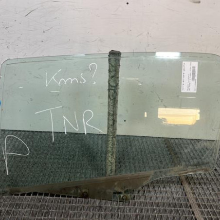 Vitre arriere gauche PEUGEOT 307 Photo n°1