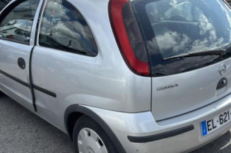 Poignee porte avant gauche OPEL CORSA C