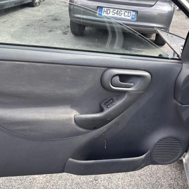 Pompe à carburant OPEL CORSA C Photo n°13