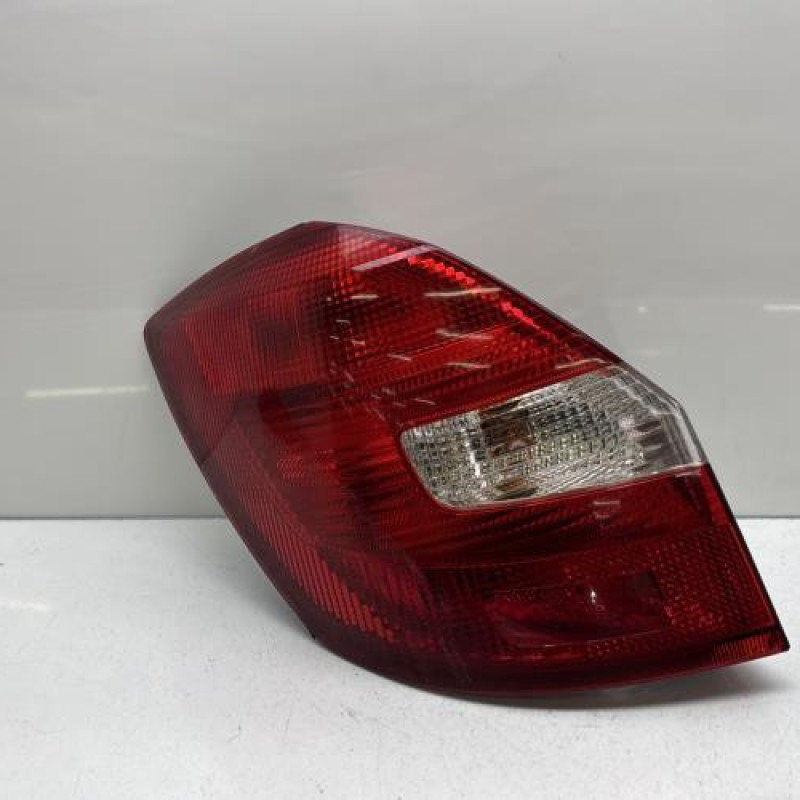 Feu arriere principal gauche (feux) SKODA FABIA 2 Photo n°1