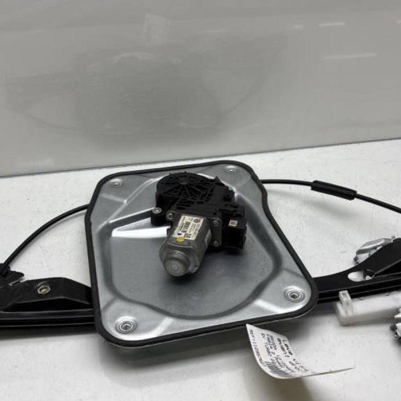 Leve vitre electrique avant droit SKODA FABIA 2 Photo n°1