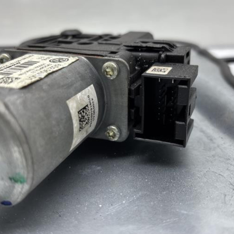 Leve vitre electrique avant droit SKODA FABIA 2 Photo n°4