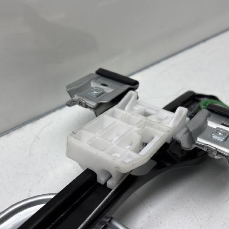 Leve vitre electrique avant droit SKODA FABIA 2 Photo n°7