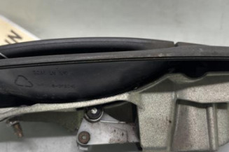 Poignee porte avant gauche RENAULT TRAFIC 2