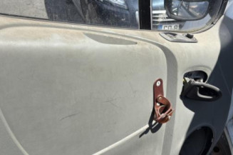 Poignee porte avant gauche RENAULT TRAFIC 2