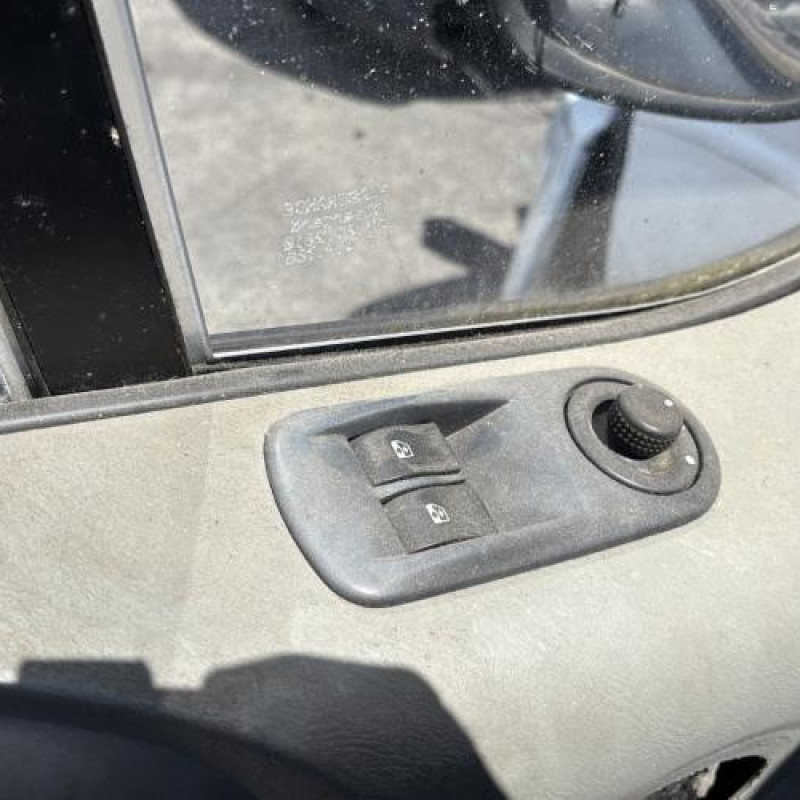 Contacteur tournant RENAULT TRAFIC 2 Photo n°17