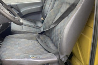 Poignee porte avant droit MERCEDES VITO 638