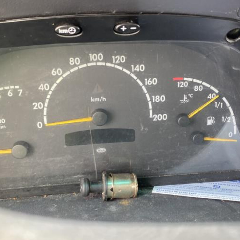 Poignee porte avant droit MERCEDES VITO 638 Photo n°18