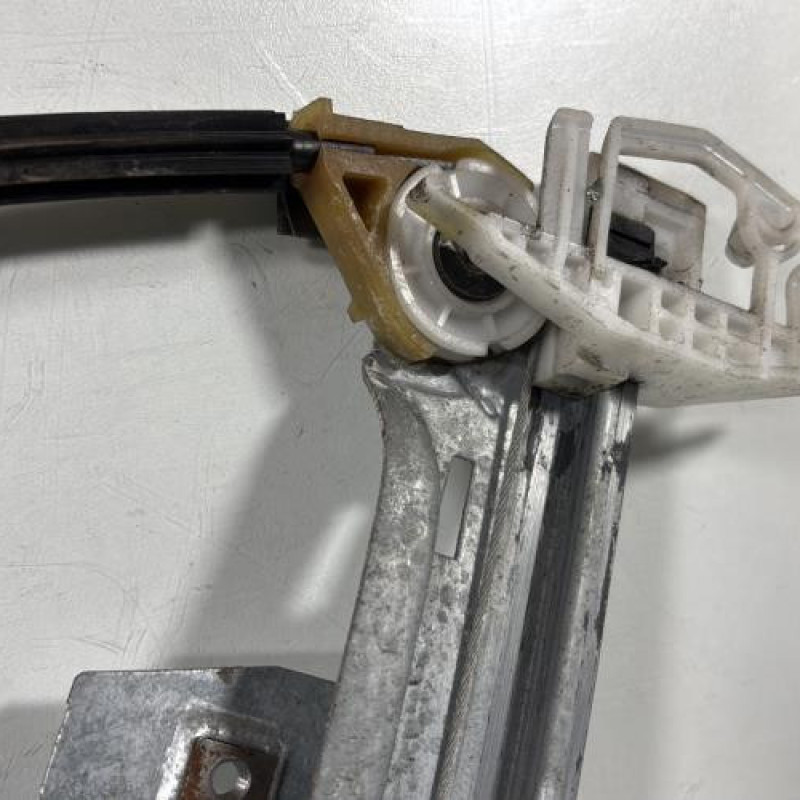 Leve vitre electrique avant gauche CITROEN XSARA PICASSO Photo n°3