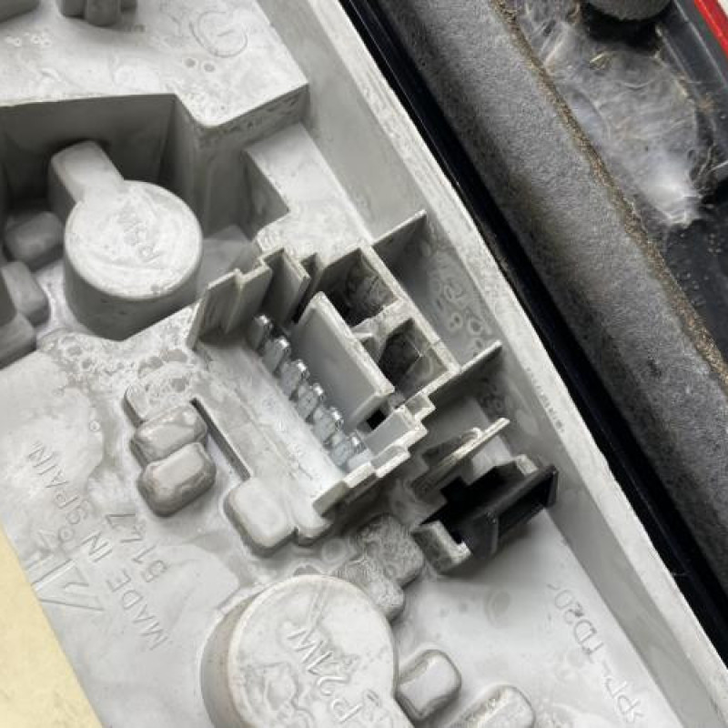 Feu arriere principal gauche (feux) RENAULT MODUS Photo n°3