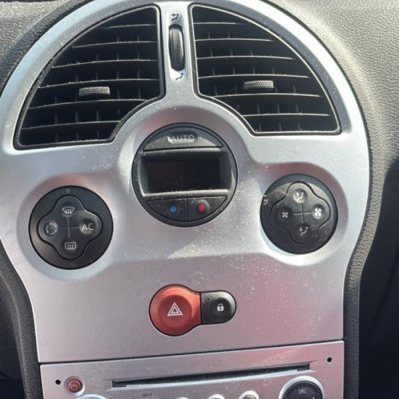 Feu arriere principal gauche (feux) RENAULT MODUS Photo n°20