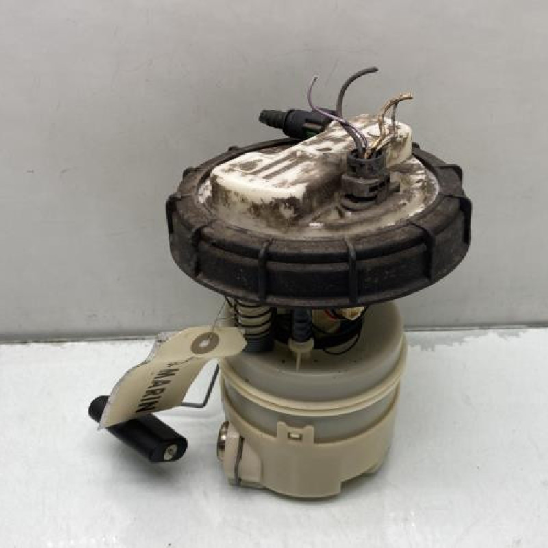 Pompe à carburant RENAULT CLIO 2 Photo n°1