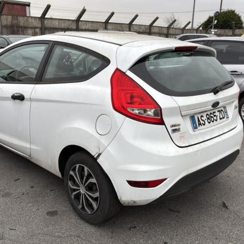 Renfort pare choc arriere (traverse) FORD FIESTA 6 Photo n°10