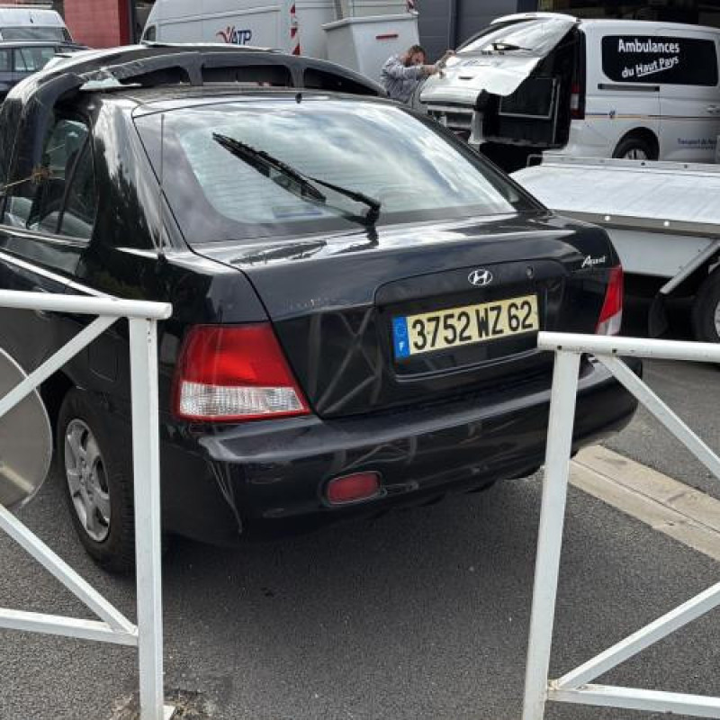 Feu arriere principal gauche (feux) HYUNDAI ACCENT 2 Photo n°7