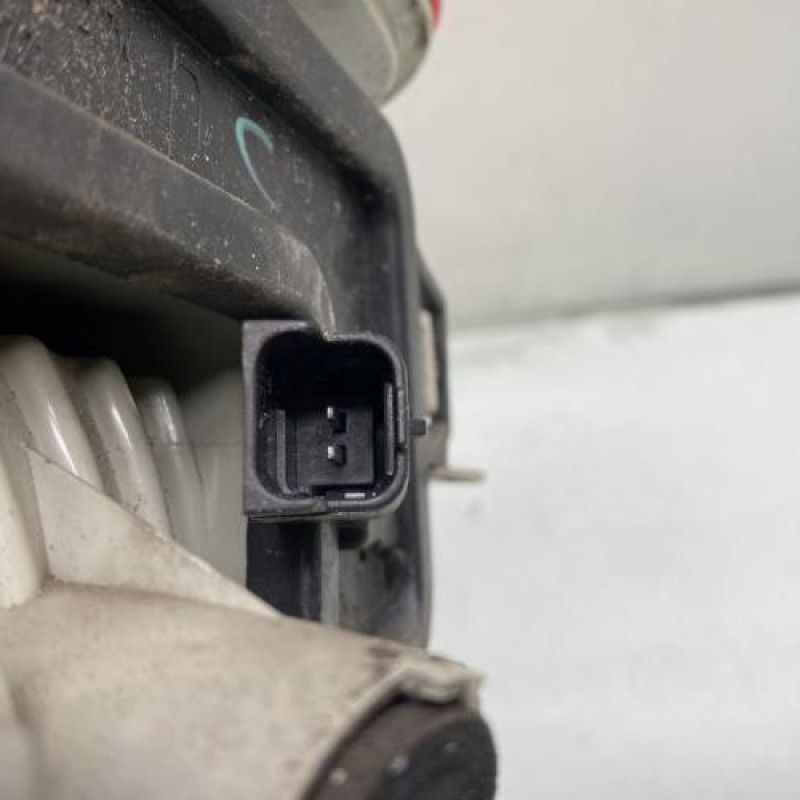 Feu arriere secondaire droit (feux) RENAULT LAGUNA 3 Photo n°3