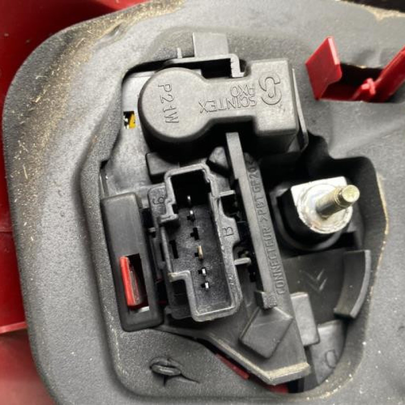 Feu arriere principal droit (feux) PEUGEOT 206 Photo n°3