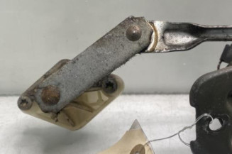 Moteur essuie glace avant DAIHATSU SIRION 1