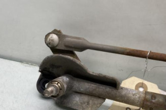 Moteur essuie glace avant SUZUKI LIANA