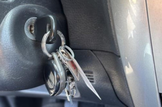 Moteur essuie glace avant SUZUKI LIANA