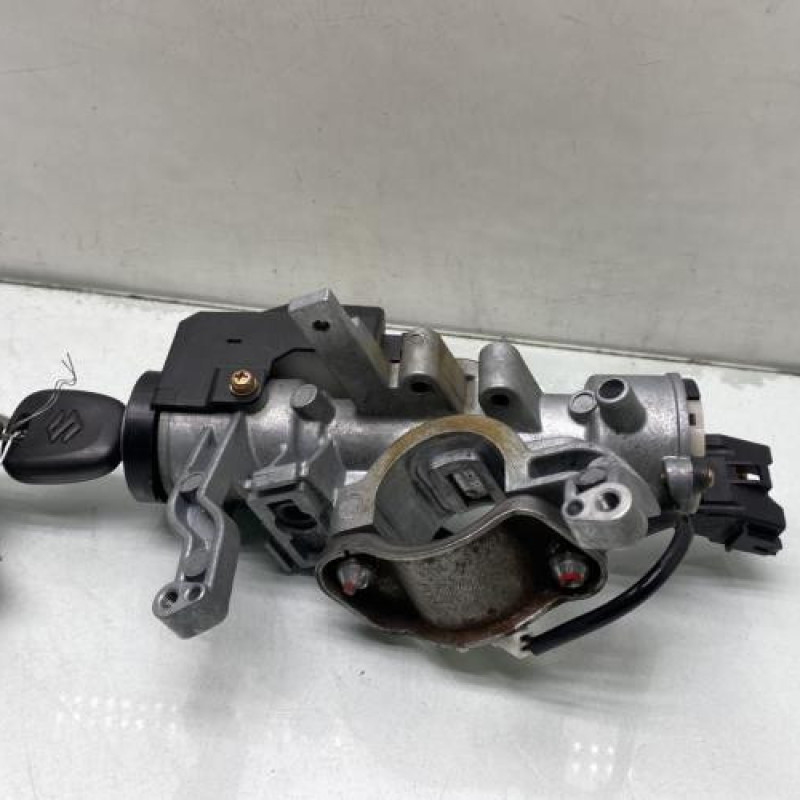 Neiman SUZUKI LIANA Photo n°2