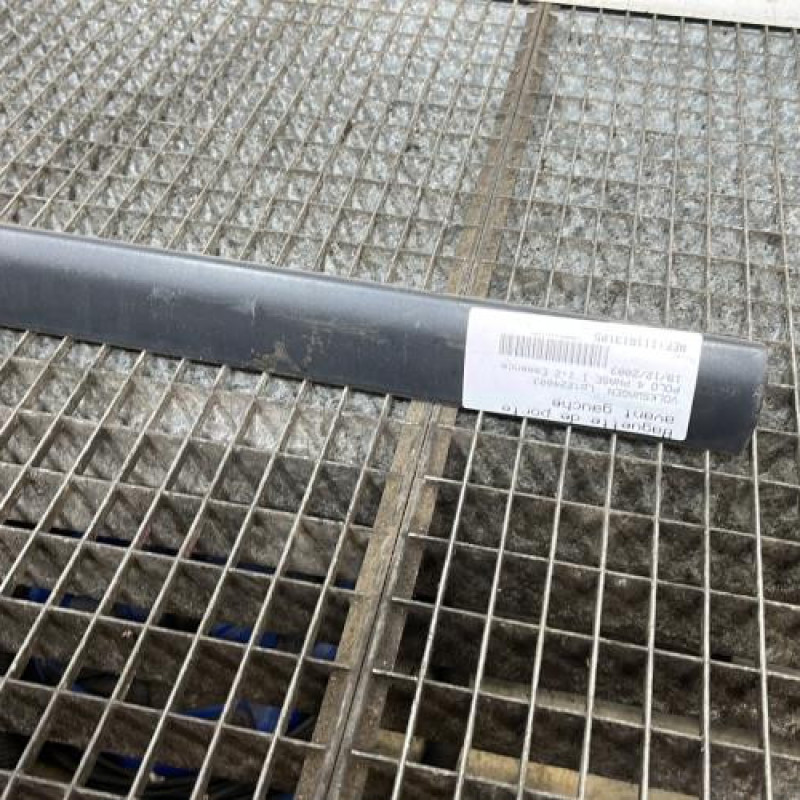 Baguette de porte avant gauche VOLKSWAGEN POLO 4 Photo n°3