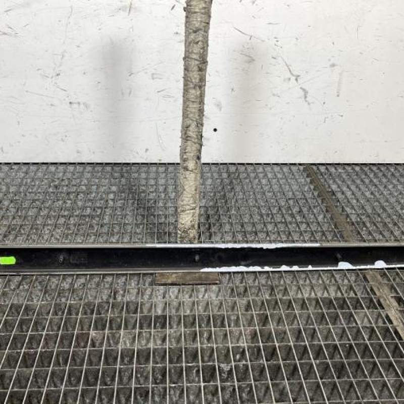 Baguette de porte avant gauche VOLKSWAGEN POLO 4 Photo n°4