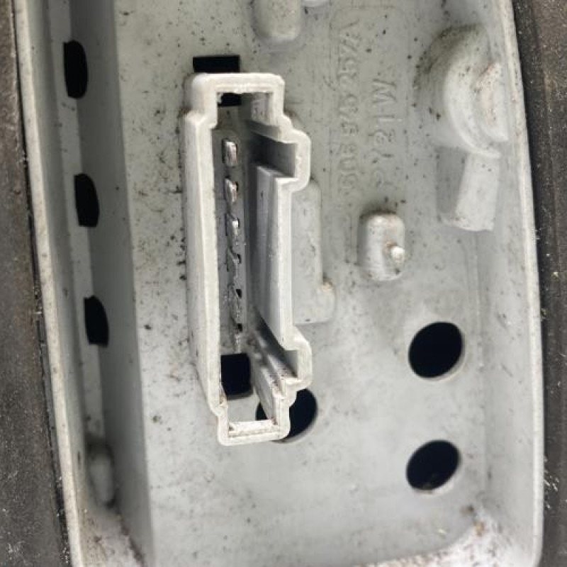 Feu arriere principal gauche (feux) VOLKSWAGEN POLO 4 Photo n°3