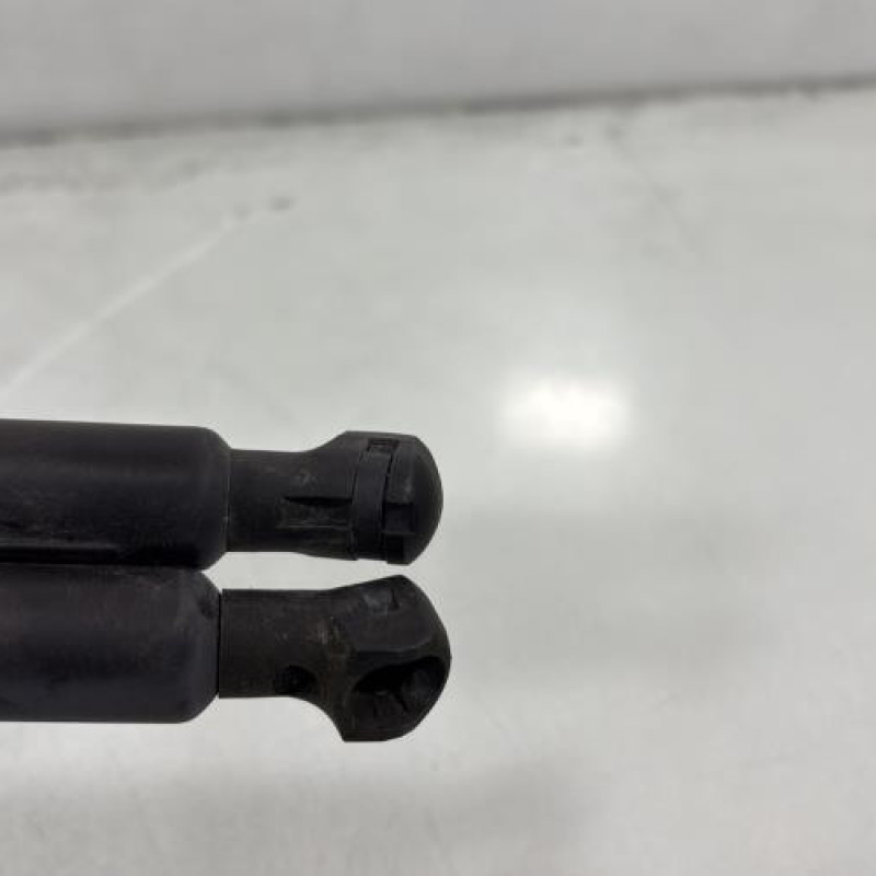 Verin de coffre PEUGEOT 207 Photo n°3