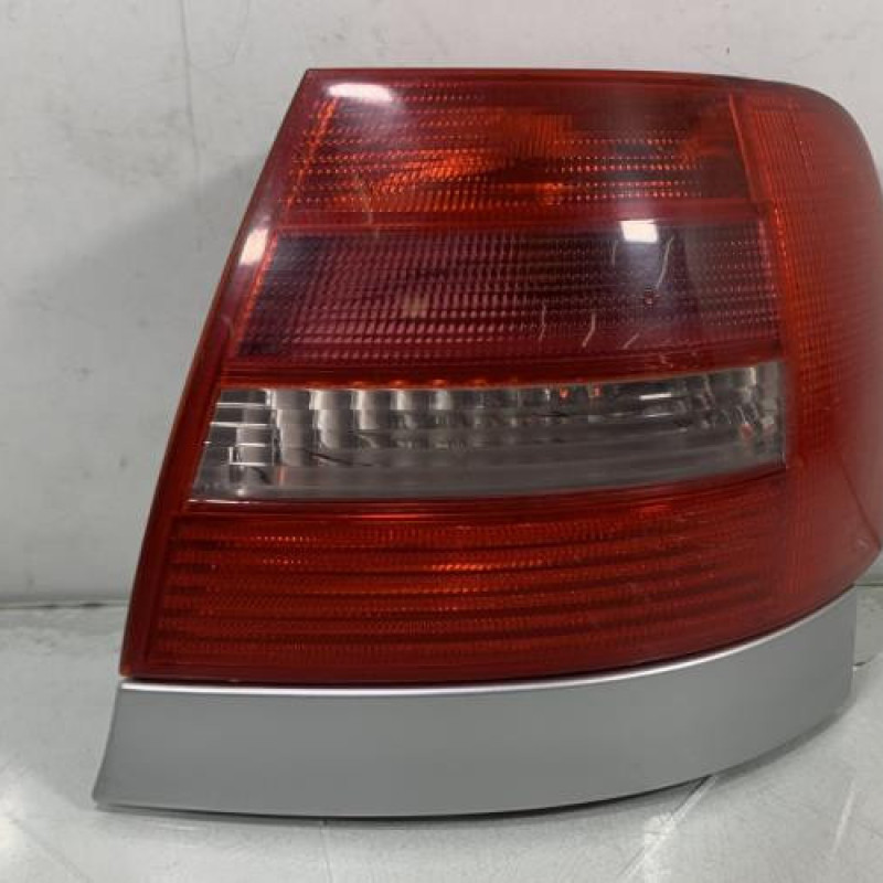 Feu arriere principal droit (feux) AUDI A4 1 Photo n°1