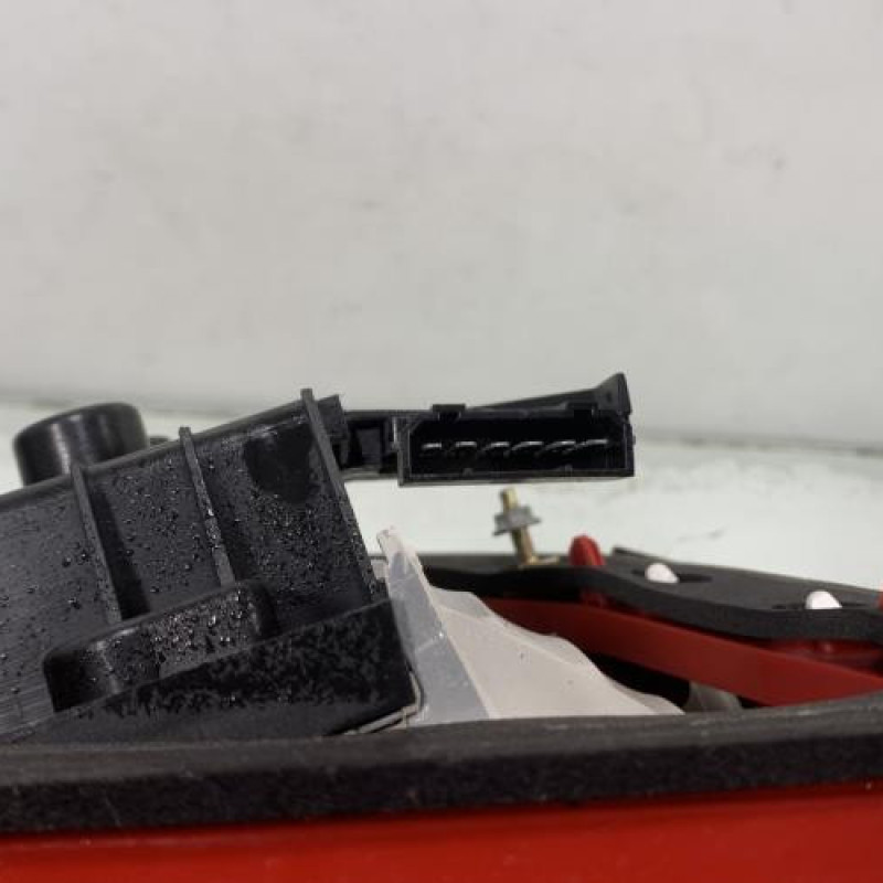 Feu arriere principal droit (feux) AUDI A4 1 Photo n°4