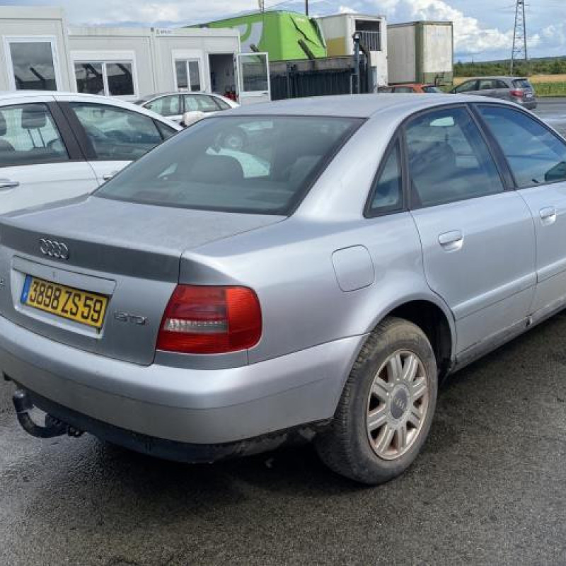 Repetiteur clignotant avant gauche (Feux) AUDI A4 1 Photo n°8